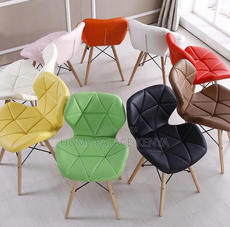 Dining Chair: Nordic Style Wooden Eames Chair