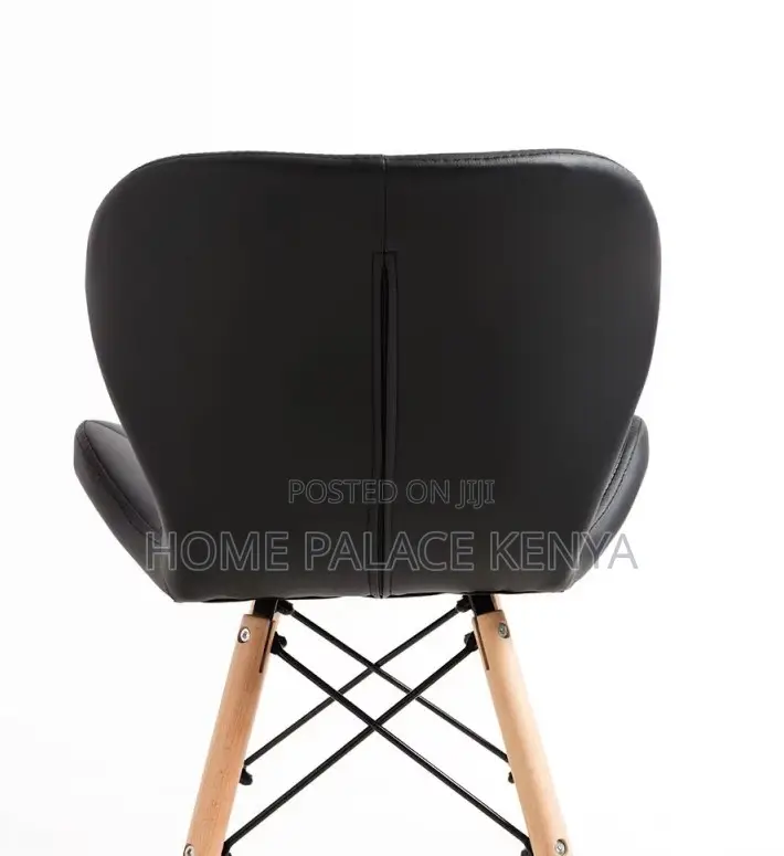 Dining Chair: Nordic Style Wooden Eames Chair