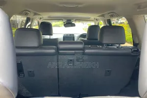 Toyota Land Cruiser Prado 2023