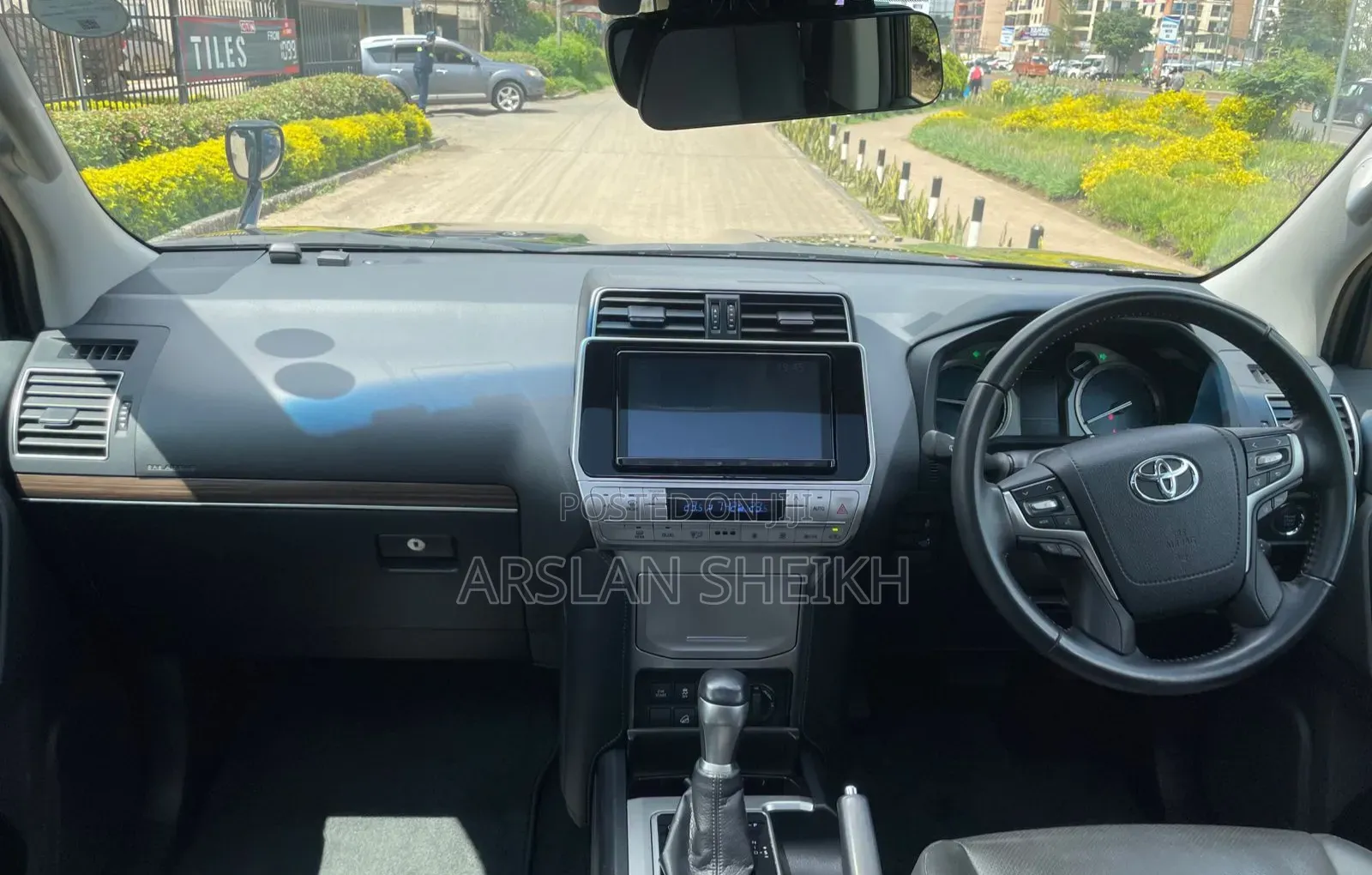 Toyota Land Cruiser Prado 2023