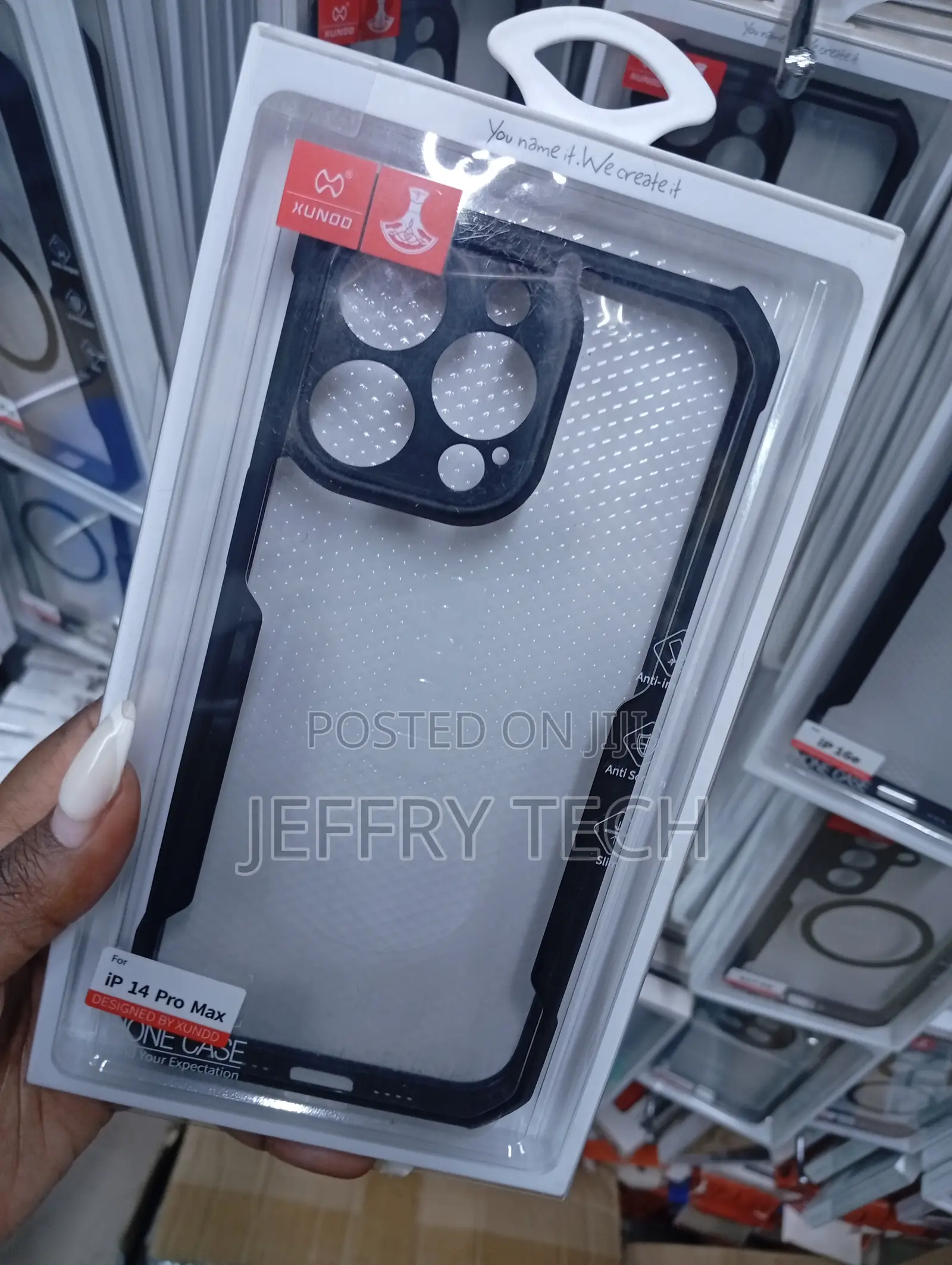 Xundd Super Shield Pro Magnetic Shockproof Case for the iPhone 15 Pro.