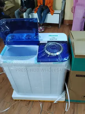 Hisense Twin Tub Washing Machine With a 7.5kg Capacity.