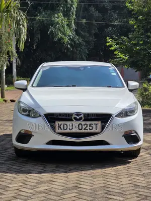 Mazda Axela 2015 White