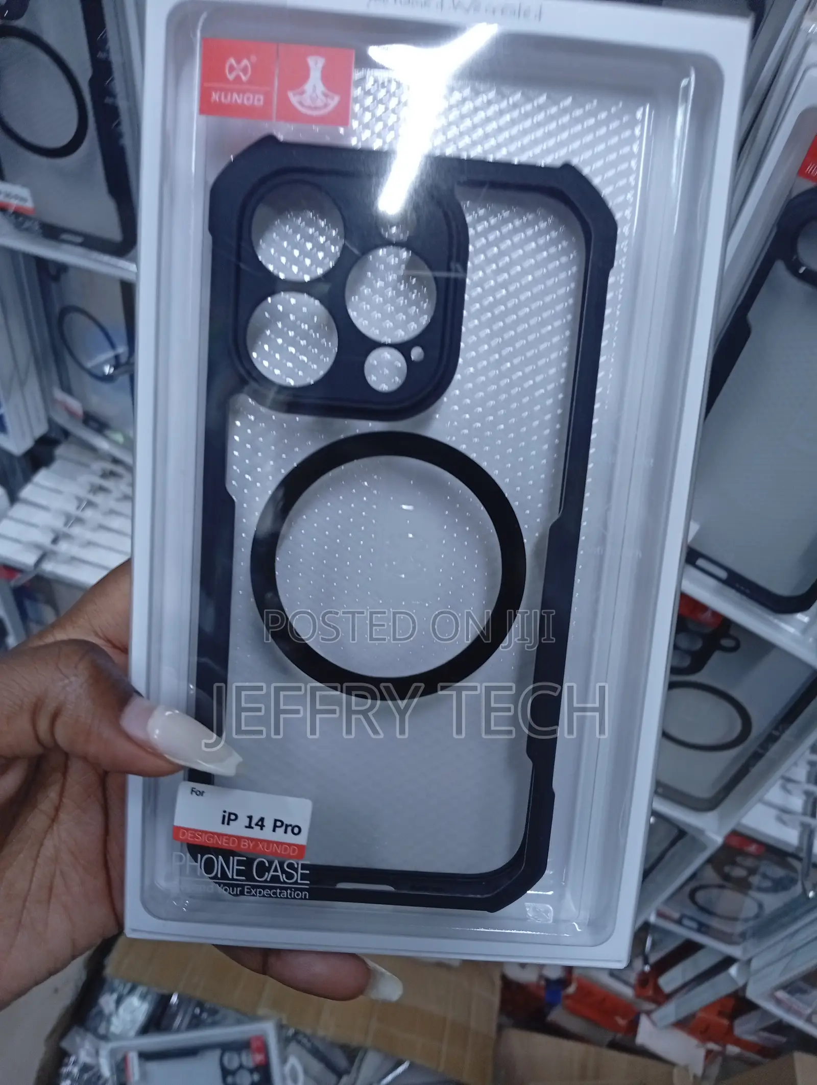 Xundd Beatle Series Magsafe Case for iPhone 14 Pro.
