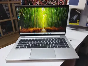 Laptop HP ProBook 440 G10 8GB Intel Core i7 SSD 256GB