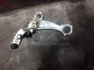 Nissan Tiena Front Arm