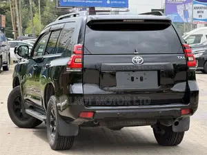 Toyota Land Cruiser Prado 2.7 2023 Black