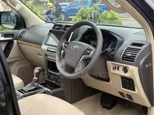 Toyota Land Cruiser Prado 2.7 2023 Black