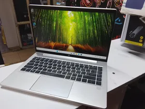 Laptop HP ProBook 440 G10 8GB Intel Core i7 SSD 256GB