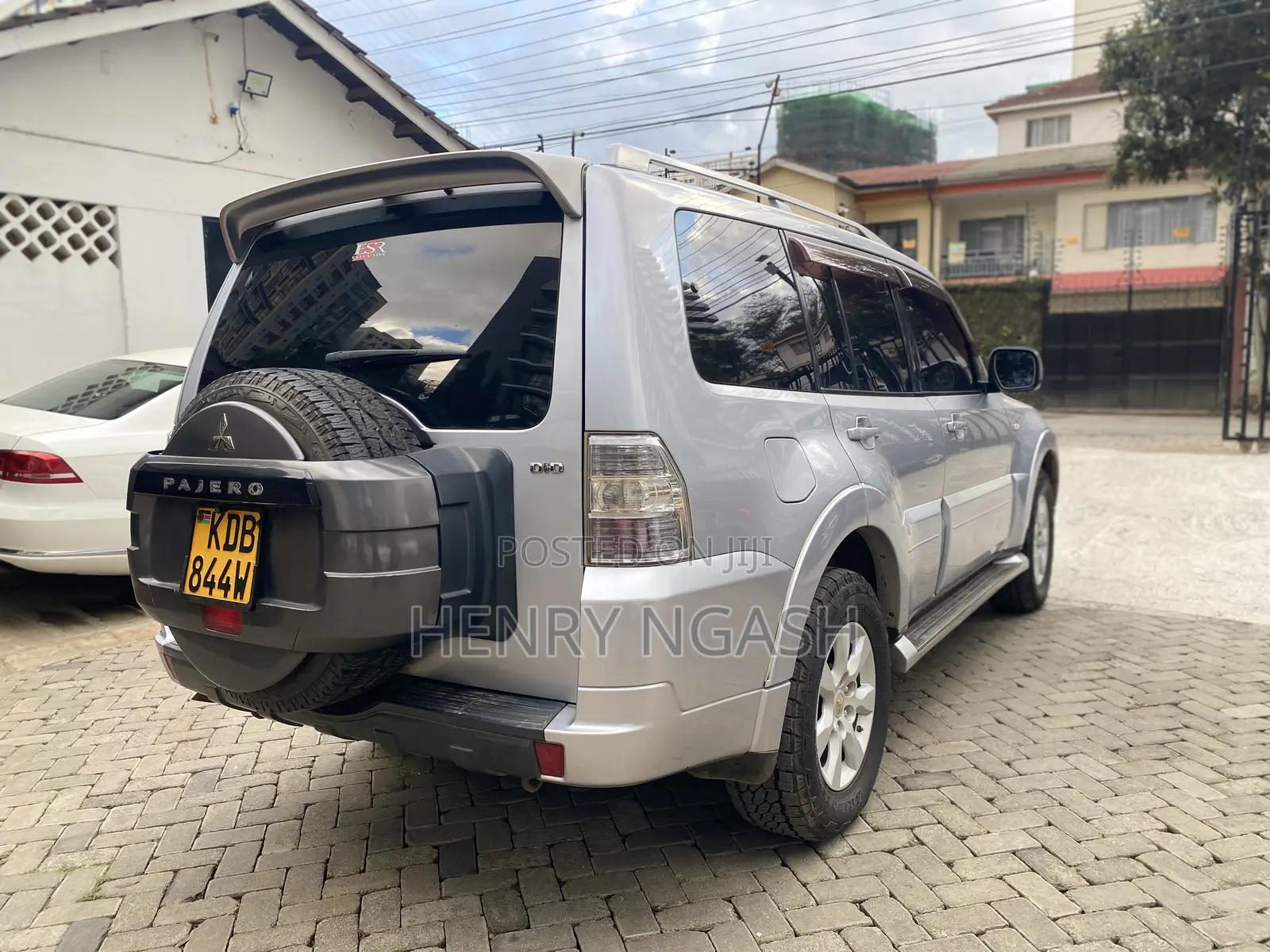 Mitsubishi Pajero 2015 Silver