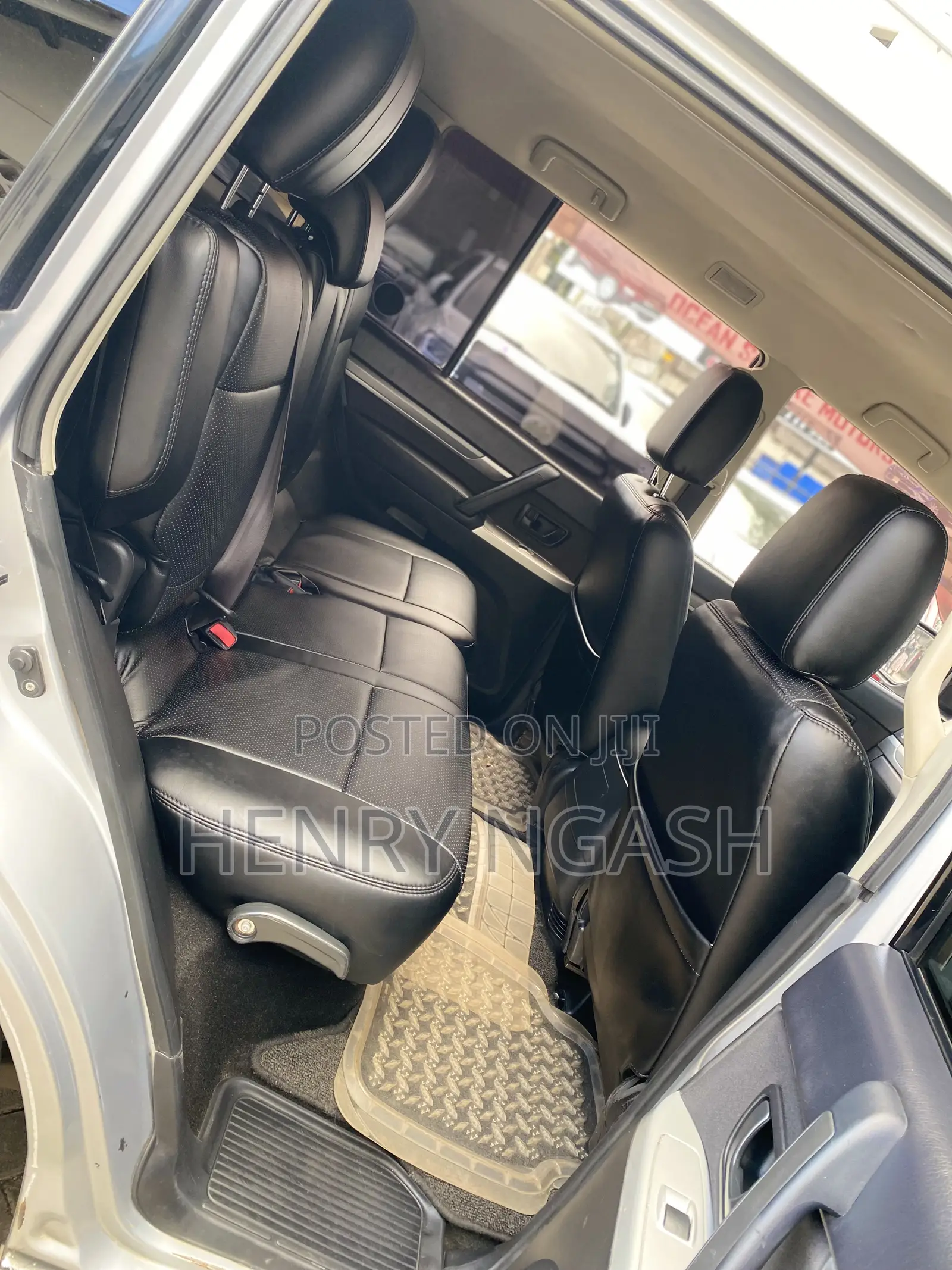 Mitsubishi Pajero 2015 Silver