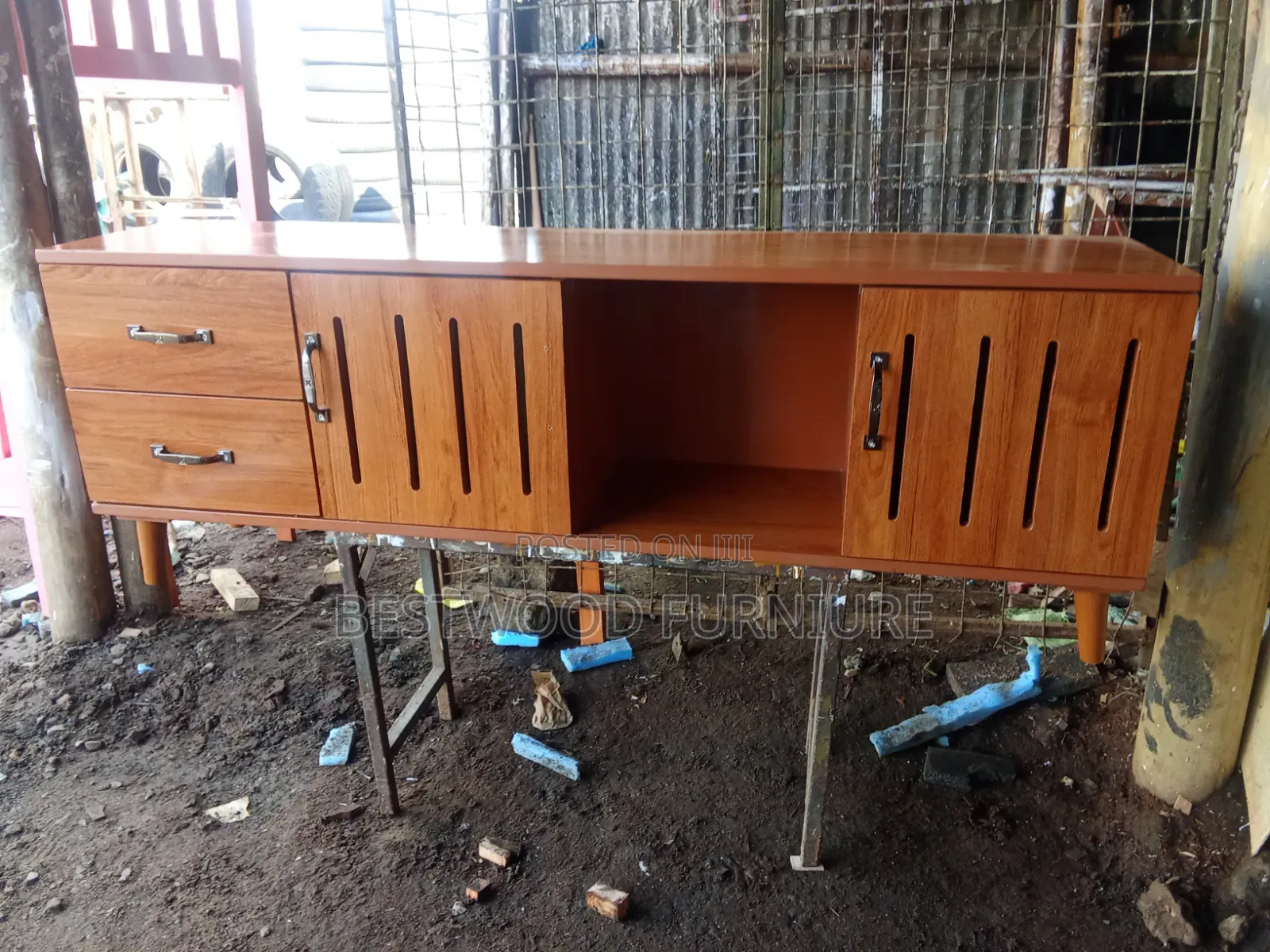 5 Feet New DSNG Tv Stands
