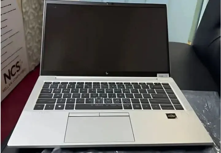 Laptop HP EliteBook 845 G8 8GB AMD Ryzen 5 SSD 256GB