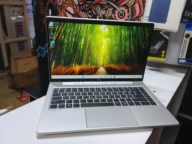 Laptop HP ProBook 440 G10 8GB Intel Core i7 SSD 256GB