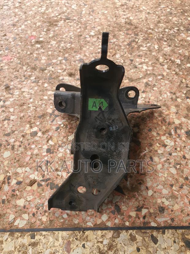 Toyota Vitz Gearbox Mount