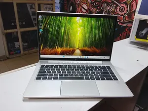 Laptop HP ProBook 440 G10 8GB Intel Core i7 SSD 256GB