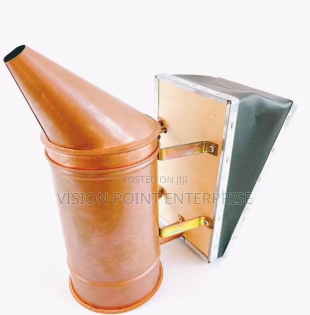 Bee Smoker, Bee Smoker