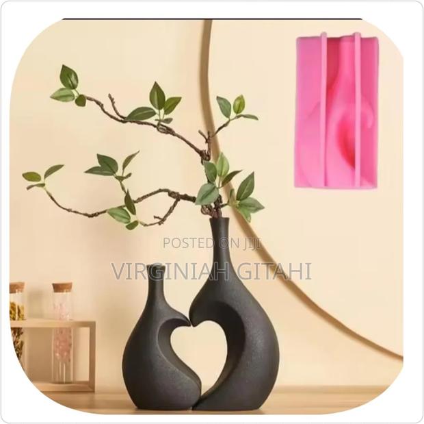 Black 2 in 1 Deco Heart Shaped Flower Vase