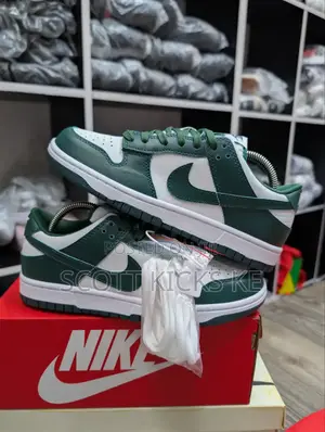 Nike Sb Green Unisex Sneakers