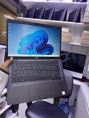 New Laptop Dell Latitude 5300 8GB Intel Core i5 SSD 256GB