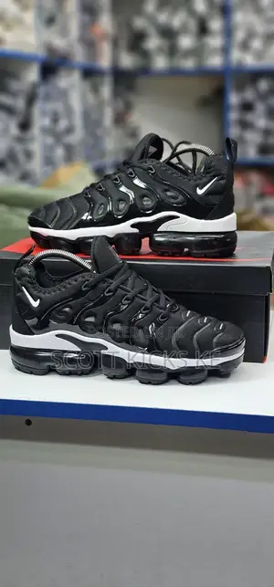 Nike Vapormax Sneakers