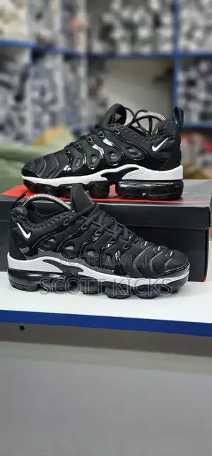 Nike Vapormax Sneakers