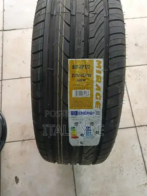 235/45/R19 Mirage