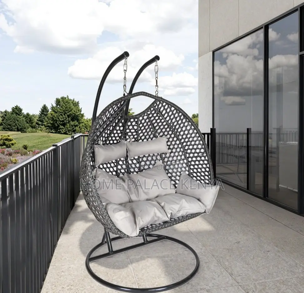 Outdoor Swing: Rattan Hanging Swing Chair for Two