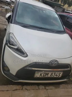 Toyota Sienta 2016 White