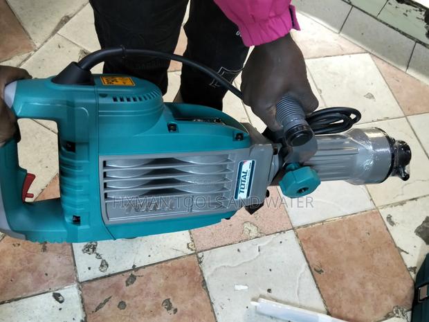 Top Total Demolition Breaker 1700 Watts With Two Big Bits - thumbnail 3