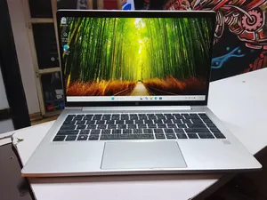 Laptop HP ProBook 440 G10 16GB Intel Core i7 SSD 512GB