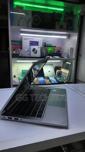Laptop HP EliteBook 830 G8 8GB Intel Core i5 SSD 256GB