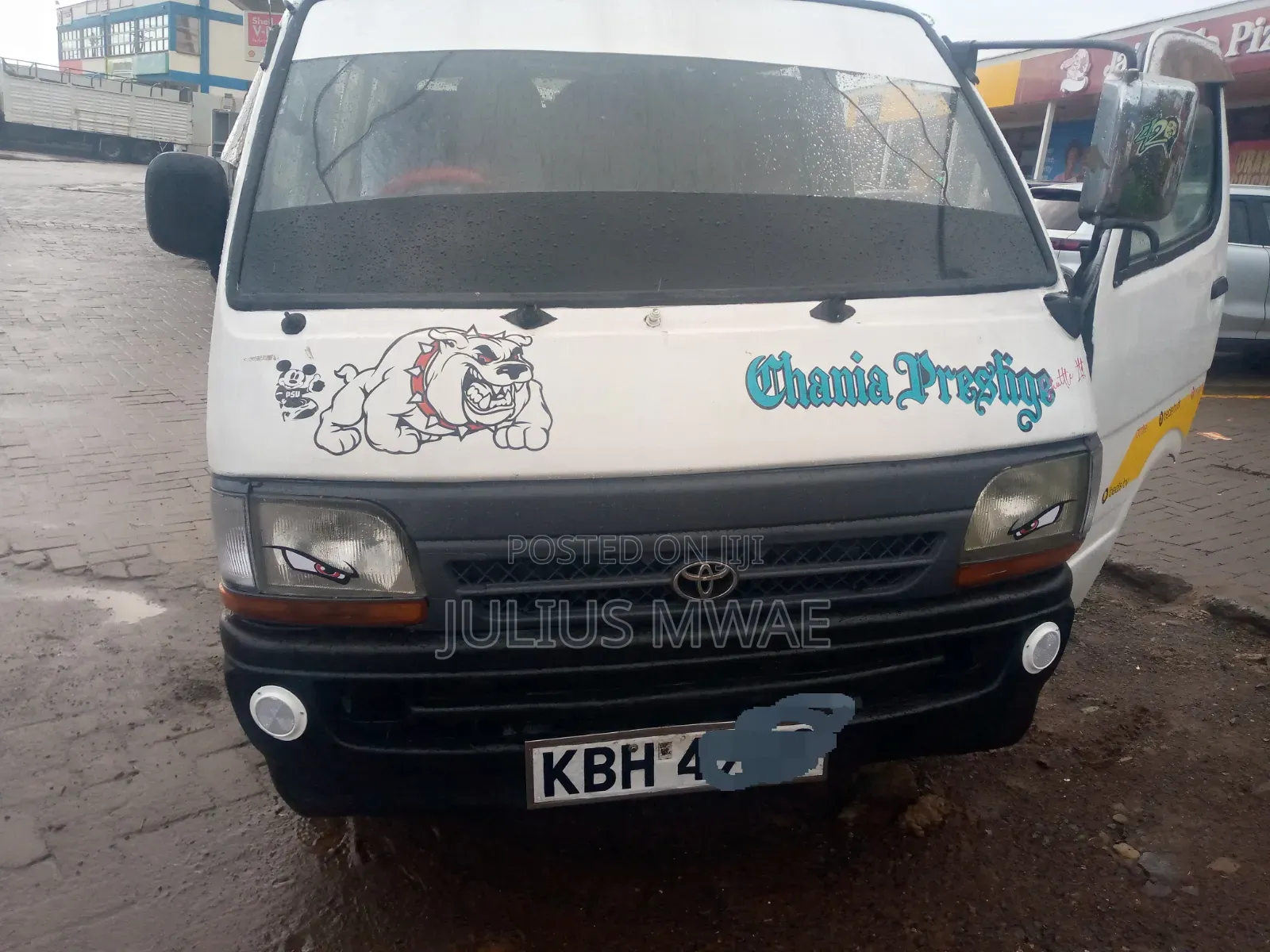 Toyota HiAce 2012 White