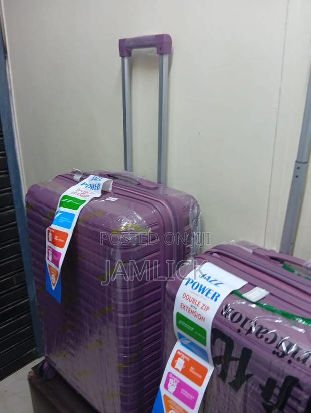 Medium Sized Unbreakable Rubber Suitcase - thumbnail 3