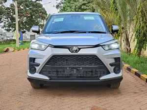Toyota Raize 1.0 AWD 2019 Silver