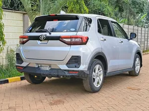 Toyota Raize 1.0 AWD 2019 Silver