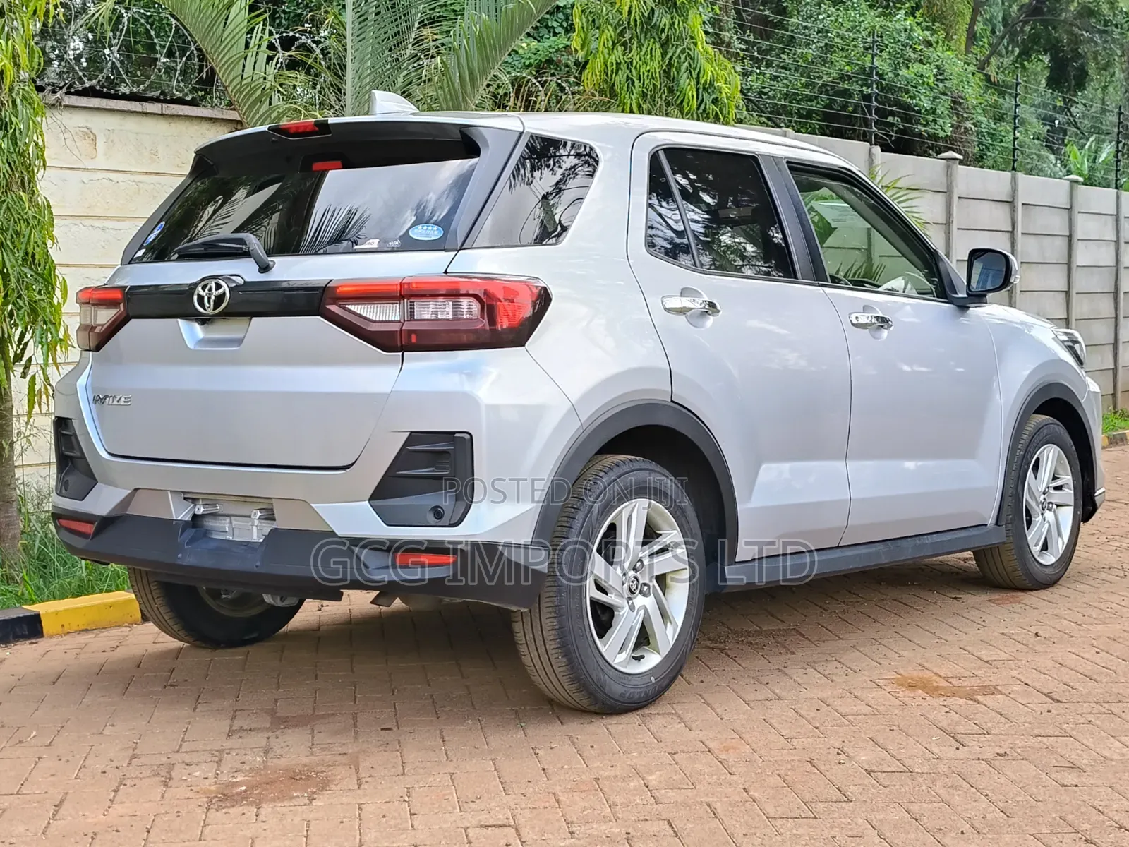 Toyota Raize 1.0 AWD 2019 Silver