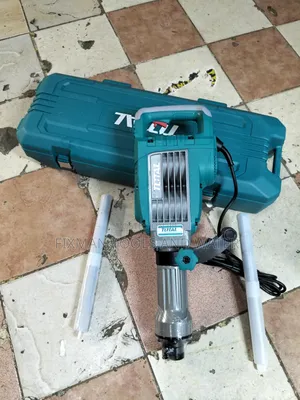 Commercial Total Breaker 1700 Watts With 2 Extra Big Bits