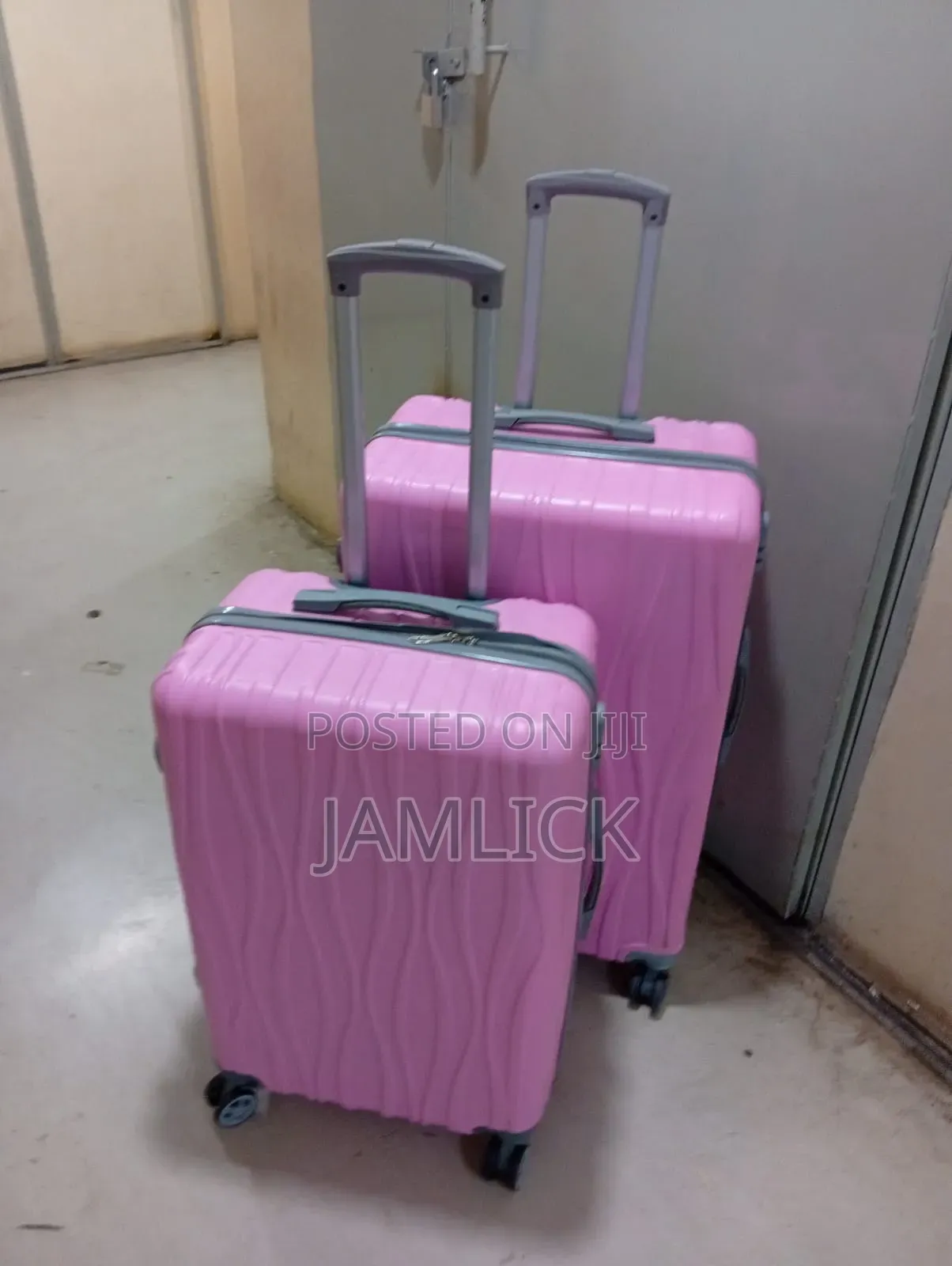 2pcs Baby Pink Suitcases – Large Medium