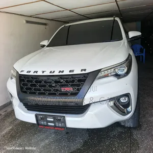 Toyota Fortuner 2019 White