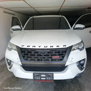 Toyota Fortuner 2019 White