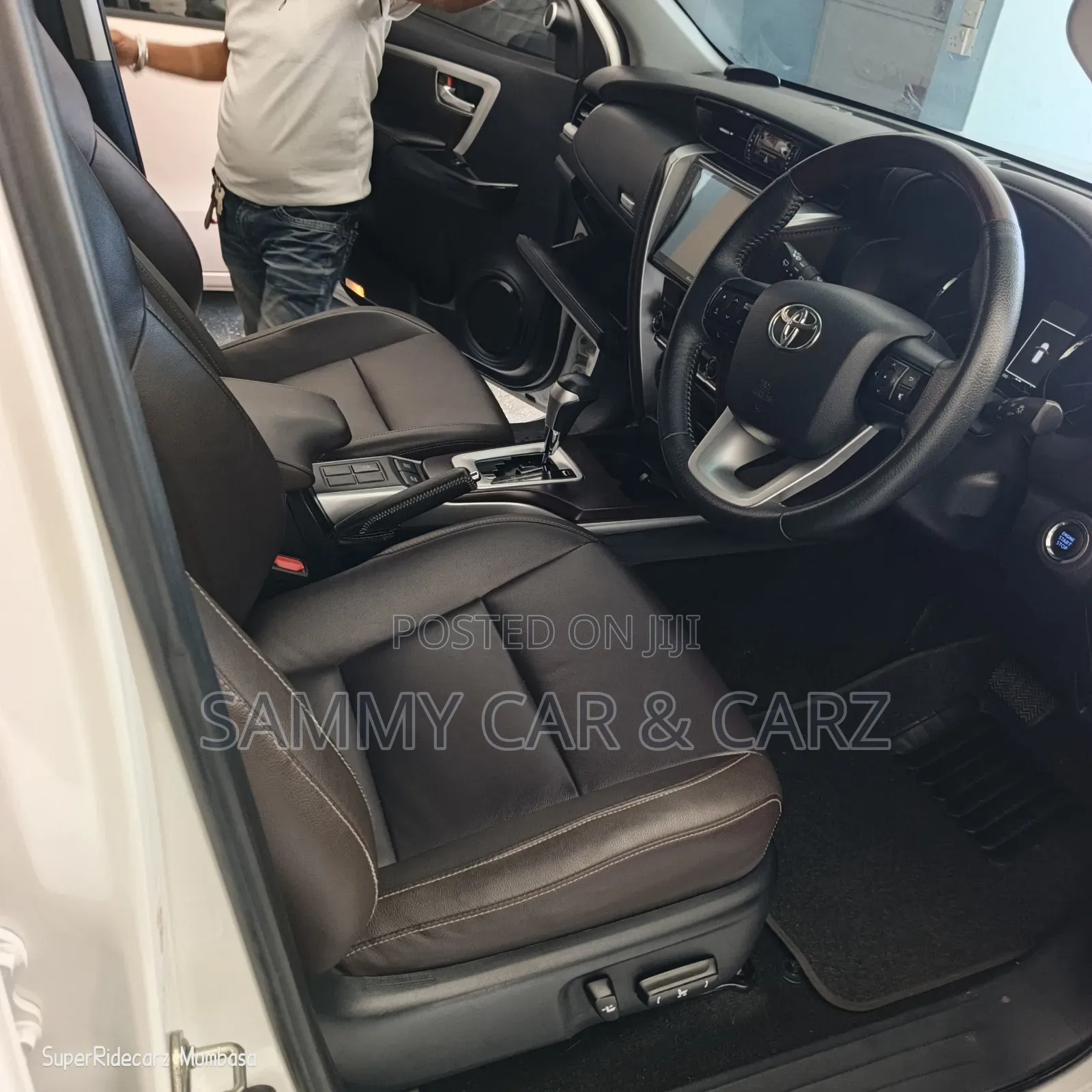 Toyota Fortuner 2019 White