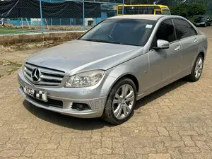 Mercedes-Benz C200 2009 Silver