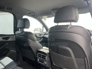 Audi Q7 3.0T Premium AWD quattro 2017 White