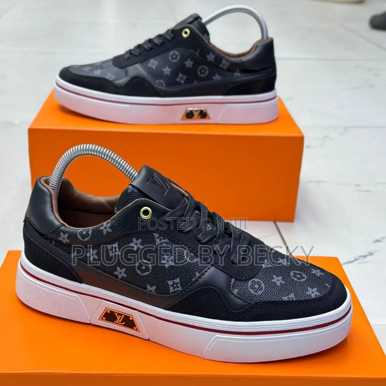 Lv Casual 40-45,Lv Casual