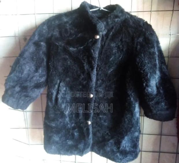 Selling Thrifted Jackets at Pocket Friendly Prices - thumbnail 11