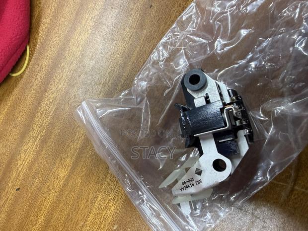 4d31 Canter Alternator Cutout 24volts - thumbnail 3