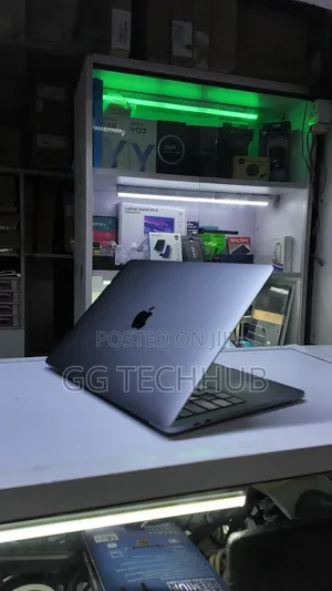 Laptop Apple MacBook Pro 2020 8GB Intel Core i5 SSD 256GB