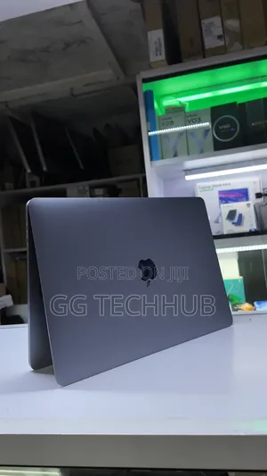 Laptop Apple MacBook Pro 2020 8GB Intel Core i5 SSD 256GB