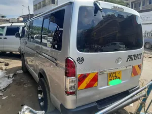 Toyota HiAce 2012 White